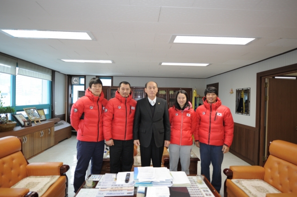 동두천빙상 선수단 의회방문